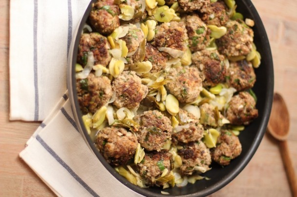 Réaliser des boulettes de boeuf maison aux fèves et citron